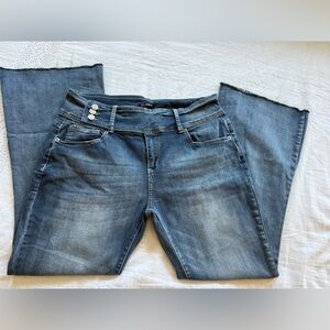 Women's Flare Jeans in Classic Blue